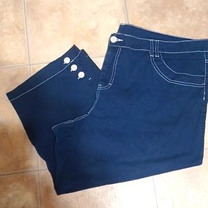 Basic Editions Capris